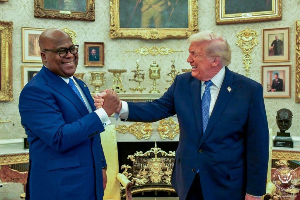 Rencontre historique à Washington :
Le Président Félix Antoine Tshisekedi et le Président Donald Trump scellent une convergence stratégique autour de la paix, de la sécurité régionale et d’un nouveau partenariat économique entre la RDC et les États-Unis.